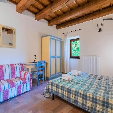 In With Pool & Sun Terrace * Sellano