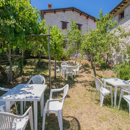 בית נופש In With Pool & Sun Terrace Sellano
